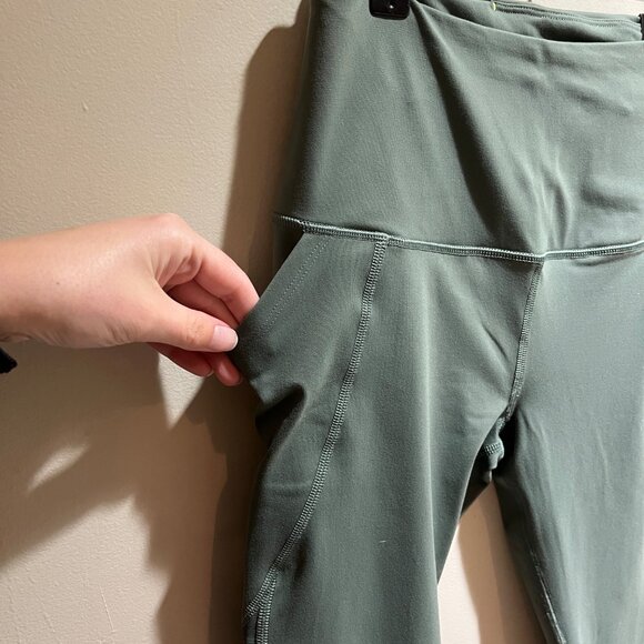 NWT Victoria's Secret Knockout Sport Tight - Picture 2 of 6